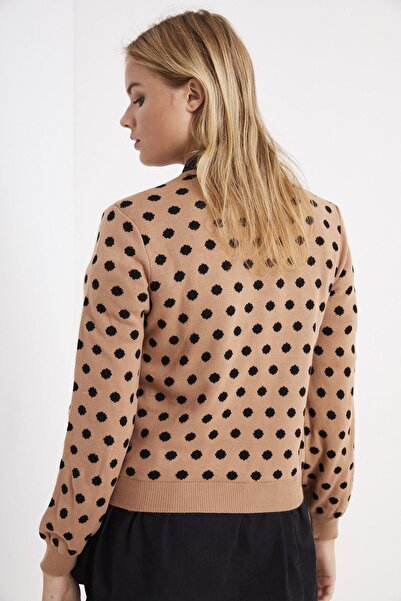 AQE FASHION Γυναικείο πουά πουά με λαιμόκοψη σε καφέ χρώμα