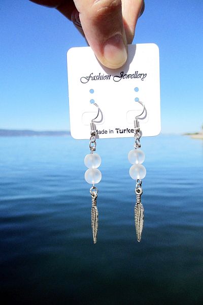 Kusakli Frosted Quartz Natural Stone Earrings Feather Figured