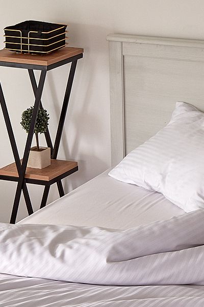 istanbul towel Double Hotel Bed Sheet (63 Wires)
