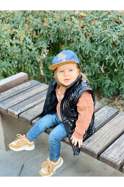 Ares Kids Fashion Блестяща жилетка в черно