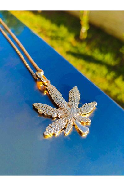 The Collection Unisex Gold Color Leaf Figured 70 cm Necklace and Pendant