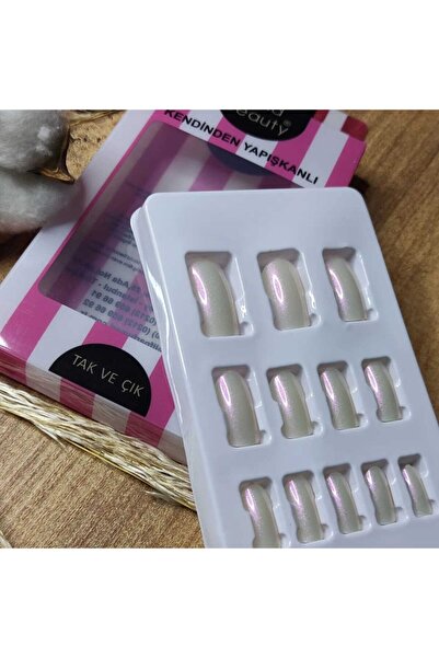 Gold Beauty Kendinden Yapışkanlı Tak Ve Çık Oval Tırnak  Simli Sedef