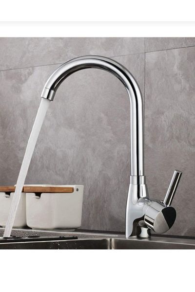 İda Point Kitchen Sink Faucet with Delta Pipe