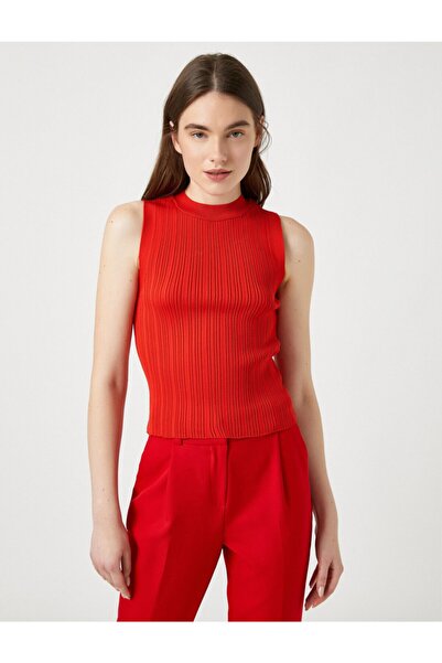 Koton Ärmelloser Strickpullover mit Rundhalsausschnitt