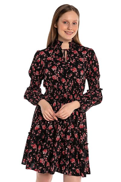 DISENTIS MODEST Rochie mini neagră cu guler înalt, detaliu de șireturi, talie și mâneci și model de flori