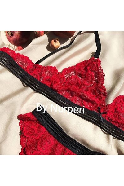 NurPeri İç Giyim Women's Red Unsupported Lace Detailed Padded Bra and Panty Set