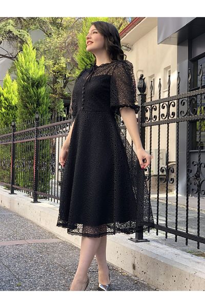 Dans Rochie de damă neagră din dantelă Guipure cu curea