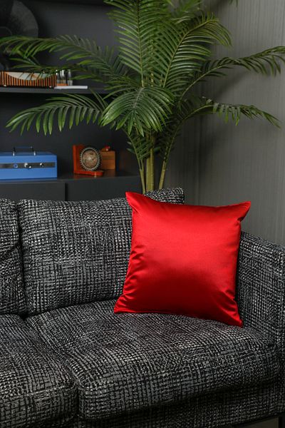 AYPETEKS Red Throw Pillow Cover 45x45cm Premium Raschel Fabric