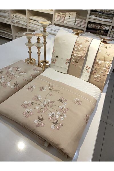 incisecrethome Our Embroidered Pique and Duvet Cover Set is Composed of 7 Pieces