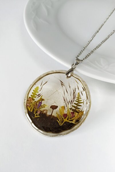 Halley Concept Custom Handmade Flower Design Resin Women's Necklace