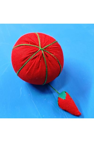 Kartopu Needlepoint Tomato Needle Pillow