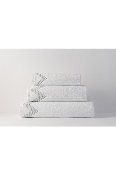 Gül Güler Zigzag Embroidered Hand Towel