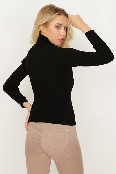 Select Moda Tricotaj de damă negru cu gât rotic