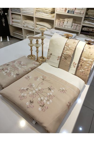incisecrethome Our Embroidered Pique and Duvet Cover Set is Composed of 7 Pieces