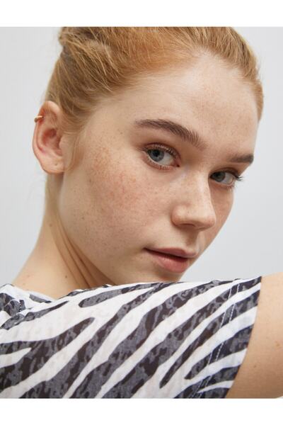 Koton Γυναικείο κοντό μανίκι με σχέδιο Zebra