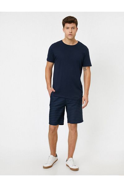 Koton Marineblau gestreifte Shorts und Bermuda für Herren 0YAM41280BW