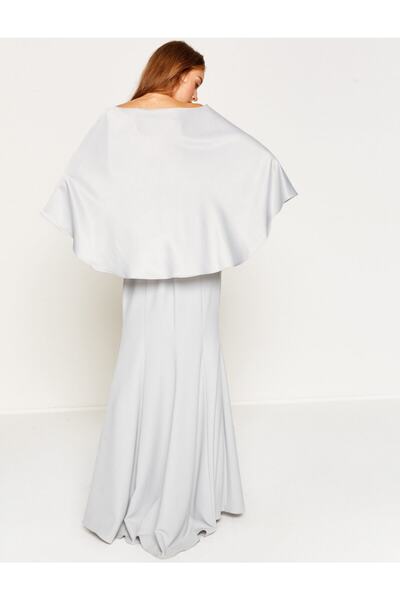 Koton Abendkleid mit Ärmeln und detailliertem Kleid