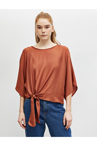 Koton Λεπτομερής μπλούζα με κουμπί