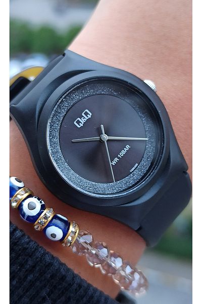 Q&Q Black Girl's Wristwatch
