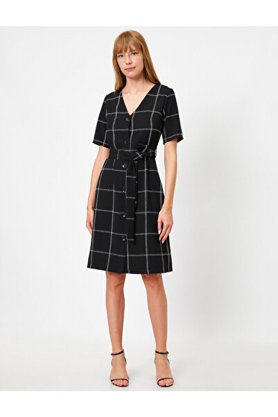 Koton Krátké šaty s krátkým rukávem s páskem