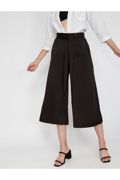 Koton Braune Damenhose mit Gürteldetail