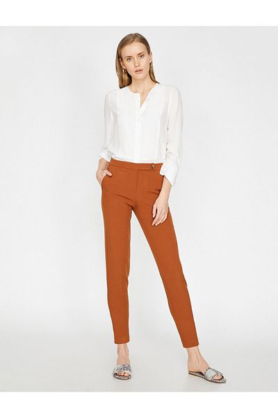 Koton Women's Brown Normal Waist Pocket Detailed Slim Cut Trousers 9YAK42622UW