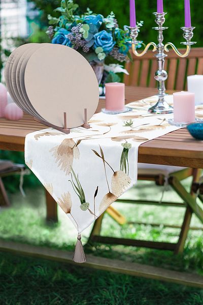 Realhomes Ακουαρέλα Dandelion Special Motif Triangle Tassel Runner 1 τεμάχιο & 6 τεμάχια μινκ έγχρωμη πλάκα