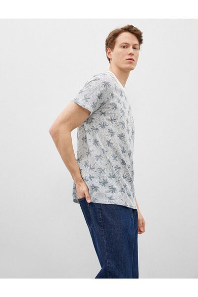 Koton Ανδρικό T-Shirt με λαιμόκοψη σε λευκό χρώμα