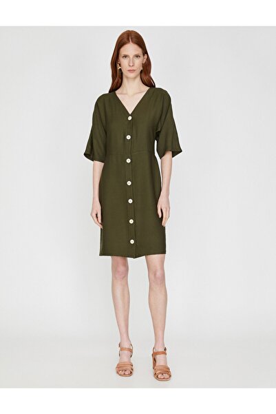 Koton Šaty přirozeného vzhledu – šaty s přírodní texturou