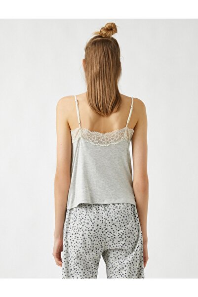 Koton Sportovec s tenkým krajkovým popruhem