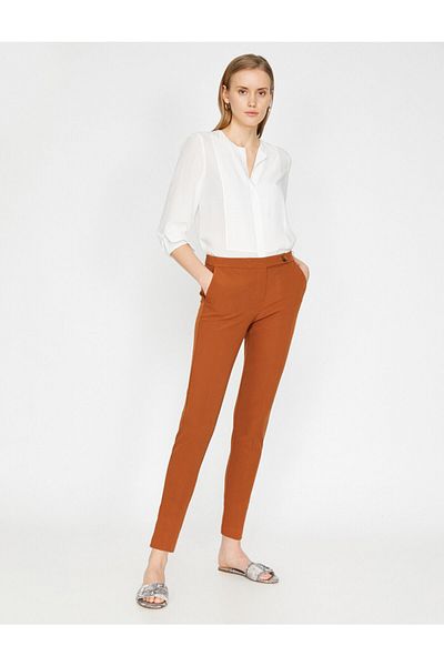 Koton Women's Brown Normal Waist Pocket Detailed Slim Cut Trousers 9YAK42622UW