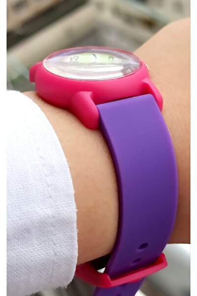 Q&Q Girl's Purple Wristwatch
