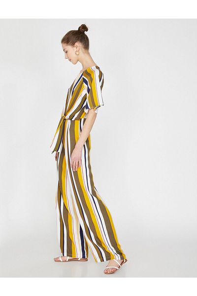 Koton Damen-Jumpsuit in Grün mit kurzen Ärmeln, Rundhalsausschnitt, Taillenschnürung und weitem Bein 9YAF80617OW
