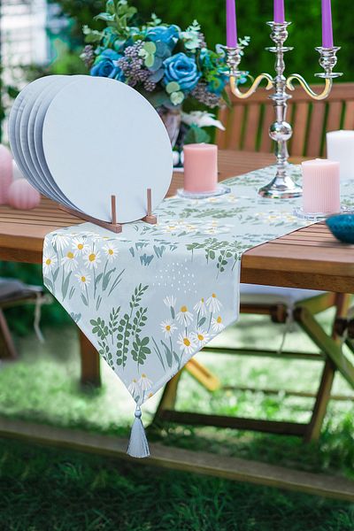 Realhomes Blue Floor Daisy Design special Triunghi Ciucuri Runner 1 bucată și 6 bucăți culoare albastru deschis Supla
