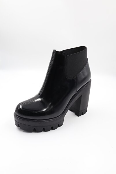 Impero Kadın Siyah Rugan Deri Yüksek Kalın Topuklu Lastikli Bot