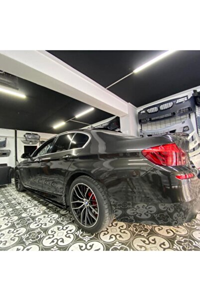 Dynamic Bmw F10 Marşpiyel Lipi Alt Bıçak Parlak Siyah