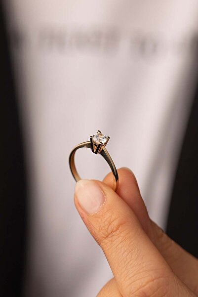 YAVUZ KUYUMCULUK 14 Ayar Altın V Kesim Tektaş Yüzük