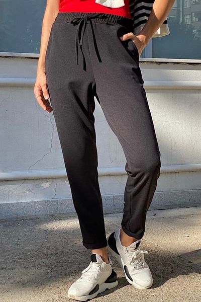 FEMELLE Women's Black Lycra Woven Crepe Trousers