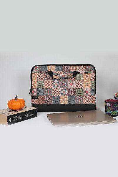 Moserini 15.6'' Patterned Notebook Laptop Macbook Bag with Base Protection, Shoulder Strap - Antares