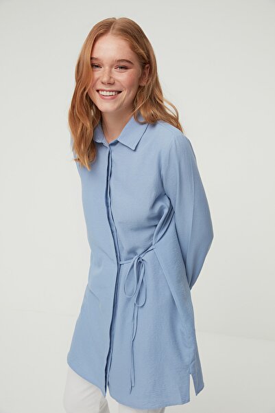 Trendyol Modest Tkaná aerobinová košile s modrou kravatou TCTSS22GO0105