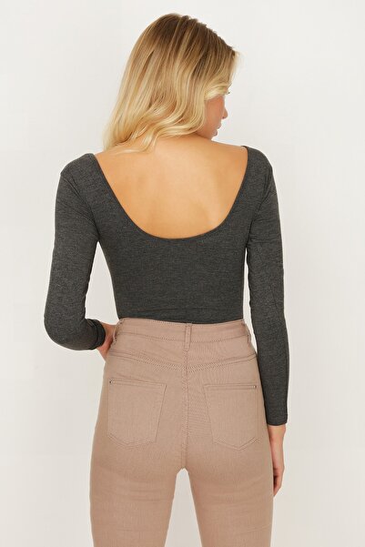 Select Moda Γυναικείο κορμάκι με λαιμόκοψη V από ανθρακί με κουμπωτό κάτω μέρος