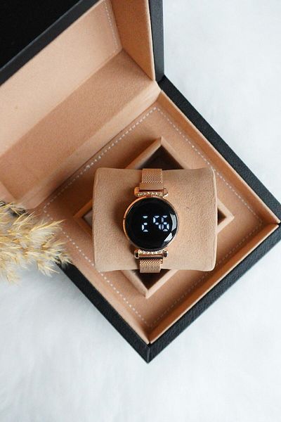Ricardo Women's Wristwatch Gold Waterproof Digital Ladies Wristwatch
