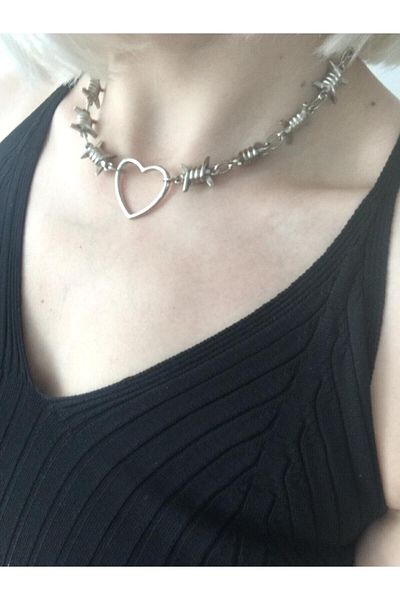 Fugusugu Gothic Chocker Necklace - Heart & Spiky Wire Choker