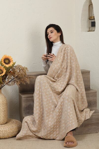 Ocean Milky Brown Knitwear Sofa Blanket
