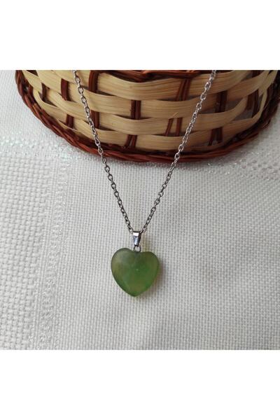 ByKolyeucum قلادة من حجر الفلوريت الطبيعي على شكل قلب