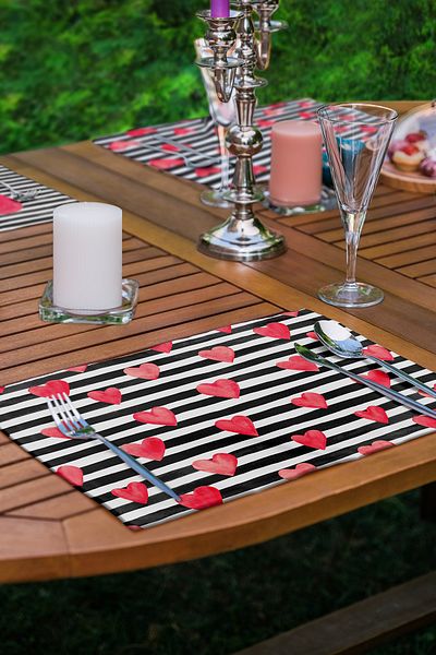 Realhomes 4-Piece Black and White Striped Heart Motif American Service Set