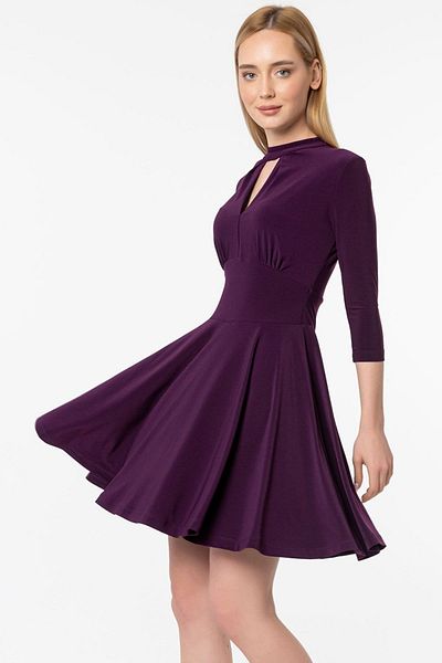 Laranor Plum Collar Gathered and Low-cut Detail Moving Skirt Dress