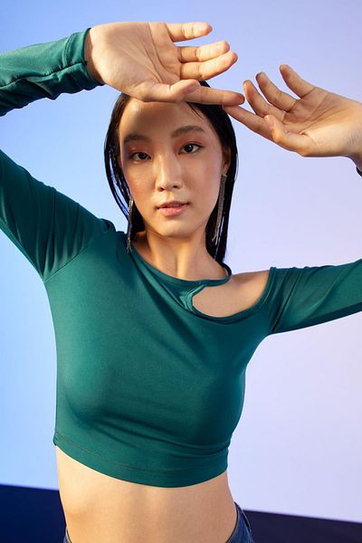 DeFacto Bluză crop cu mânecă lungă, detaliată pe umeri, slim fit