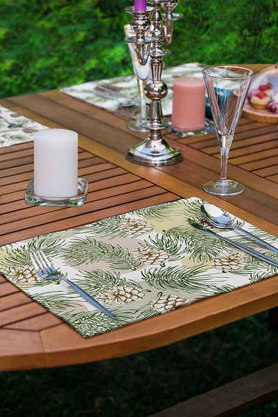 Realhomes 4-Piece Cone & Leaf Designed Placemat Set