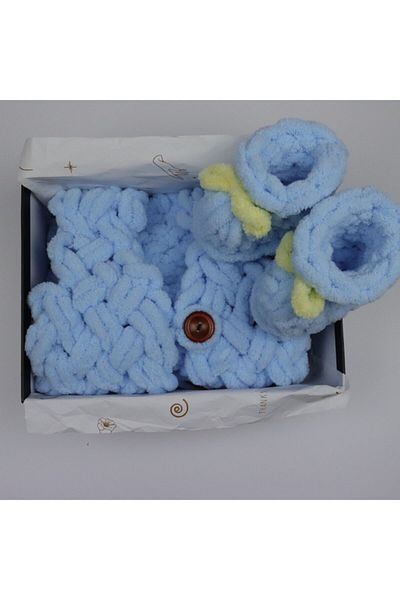 DMINI Puffy Hand Knitted Baby Vest and Booties Set / Newborn